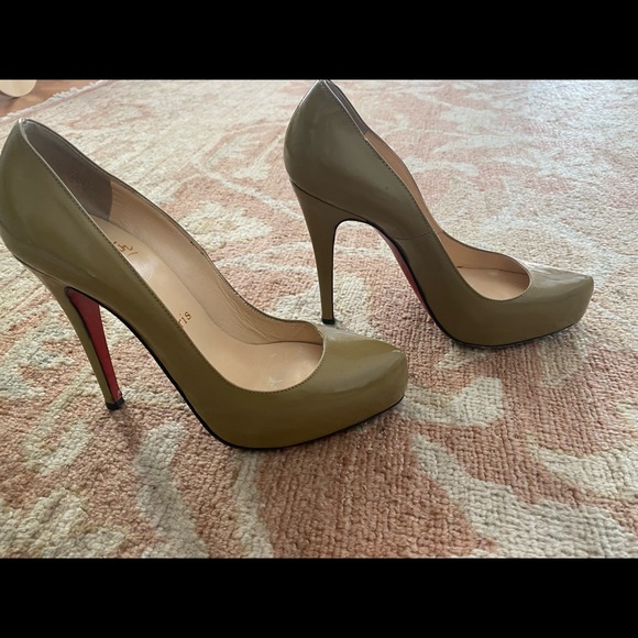 Christian Louboutin tan leather platform pumps - Picture 3 of 11